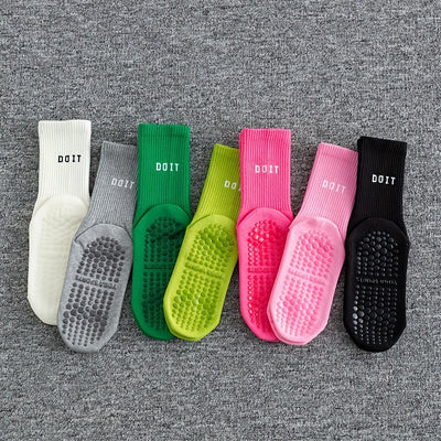 3/7 Pairs Anti-slip Letter Graphic Socks, Sports & Breathable Fitness Yoga Pilates Mid Tube Socks, Women's Stockings & Hosiery