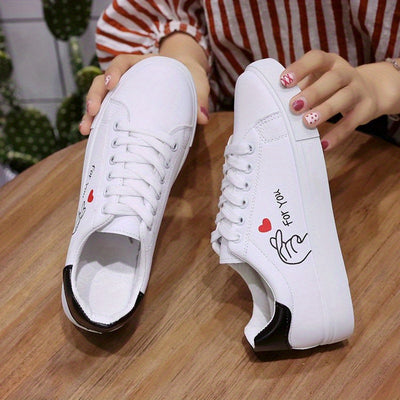 Women's Kawaii Heart Pattern Sneakers, Casual Lace Up Outdoor Shoes, Lightweight Low Top Shoes