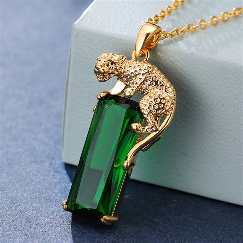 1pc Stylish Leopard Print Pendant Necklace - Bold Animal Design with Golden-Tone Copper, Synthetic Stone Accent, Perfect for Weddings & Formal Events, Ideal Gift for Men and Women, Formal Jewelry|Bold Statement Piece|Golden-T