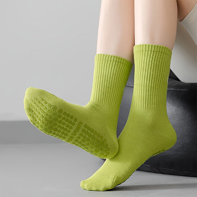 3/7 Pairs Anti-slip Letter Graphic Socks, Sports & Breathable Fitness Yoga Pilates Mid Tube Socks, Women's Stockings & Hosiery