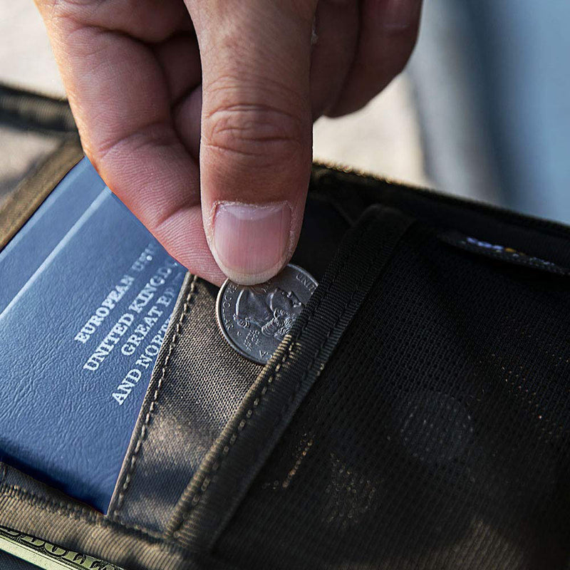 محفظة جواز سفر منزلية مع فتحات لبطاقة SIM وإبر منبثقة، محفظة جواز سفر سفر مانعة لتقنية تحديد الهوية بموجات الراديو، منظم مستندات مع حزام معصم، تحمل ما يصل إلى 6 جوازات سفر، 9 بطاقات ائتمان، قماش أكسفورد خفيف الوزن، سحاب قابل للتعديل