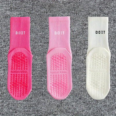 3/7 Pairs Anti-slip Letter Graphic Socks, Sports & Breathable Fitness Yoga Pilates Mid Tube Socks, Women's Stockings & Hosiery