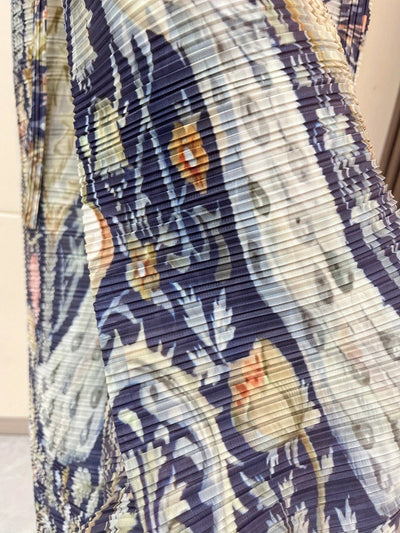 Exclusive Summer New Collection for Eid Al-Fitr 2025, Featuring a Pleated Miyake-Style Coat Cape with Prints, High Elasticity, Ultra-Long Middle Eastern Style Abaya Robe, Suitable for All Seasons. This Versatile Women'S Long-