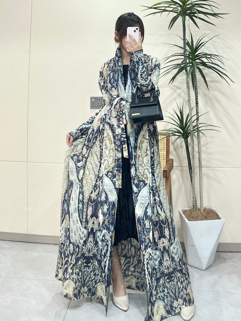 Exclusive Summer New Collection for Eid Al-Fitr 2025, Featuring a Pleated Miyake-Style Coat Cape with Prints, High Elasticity, Ultra-Long Middle Eastern Style Abaya Robe, Suitable for All Seasons. This Versatile Women&