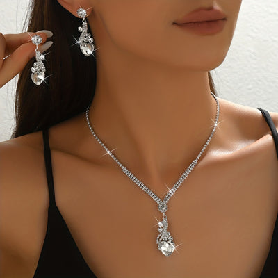 One Necklace + One Pair of Earrings Two-Piece Set Love Heart Necklace and Earrings Wedding Jewelry Suitable for Dress Banquet Wear