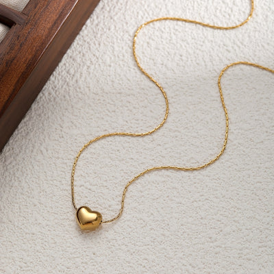 A 304 Stainless Steel Pendant Necklace With A Sweet Style, Casting Process, Delicate And Small Brushed Small Peach Heart Shape, Specially Designed For Women, Small And Extraordinary Love Treasures, Suitable For Young Ladies T