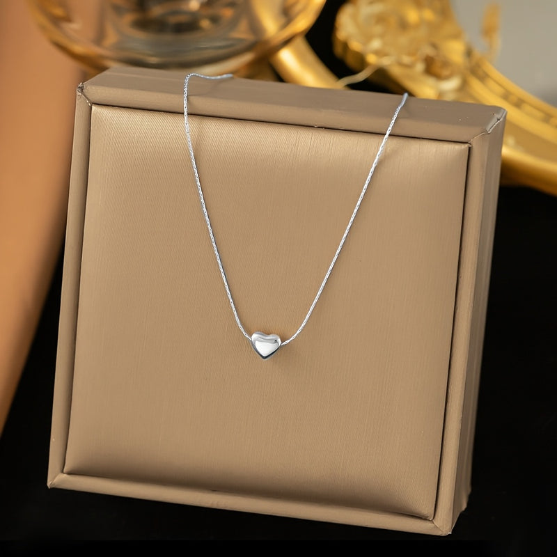 A 304 Stainless Steel Pendant Necklace With A Sweet Style, Casting Process, Delicate And Small Brushed Small Peach Heart Shape, Specially Designed For Women, Small And Extraordinary Love Treasures, Suitable For Young Ladies T