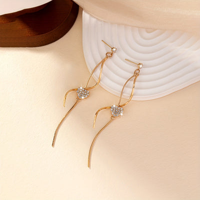 Pair of Women's S-Shaped Long Tassel Earrings, Heart-Shaped Holiday Gift Casual Attire Drop Earrings