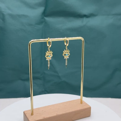 زوج واحد من أقراط الأذن الفاخرة المرصعة بالنحاس والمزينة بقلادة عين الشر الاصطناعية، هدية مواعدة