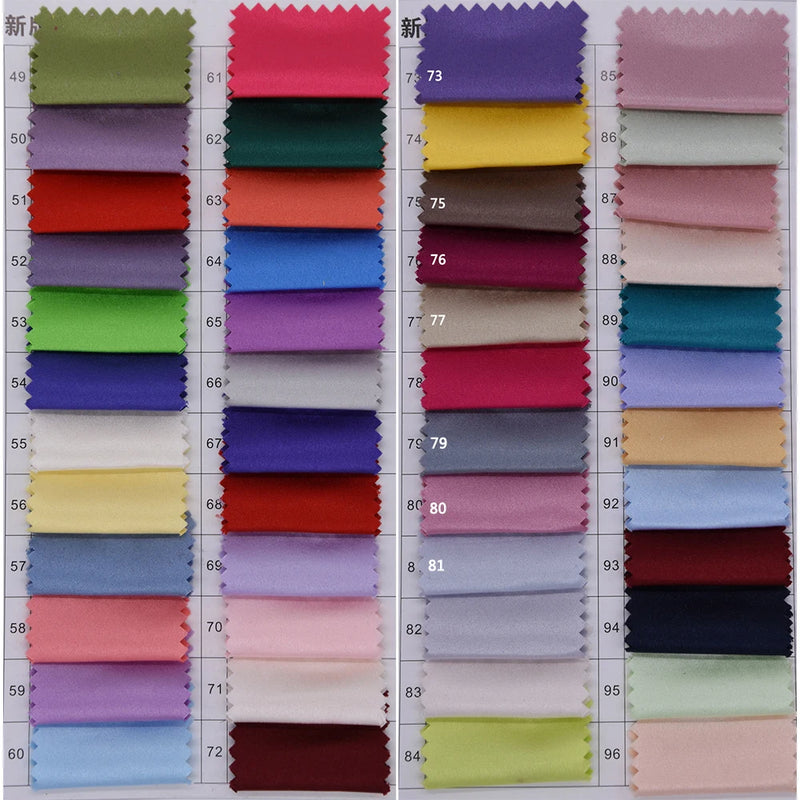 فساتين وصيفات العروس طويلة ومحتشمة باللون الرمادي بأكمام قصيرة من الدانتيل والتول وفتحة رقبة شفافة وفستان رسمي لحفلات الزفاف