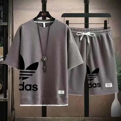 مجموعة ملابس رياضية رجالية جديدة لصيف 2025، مجموعة مكونة من قطعتين من تي شيرت + شورت عصري للرجال غير رسمي لكرة السلة