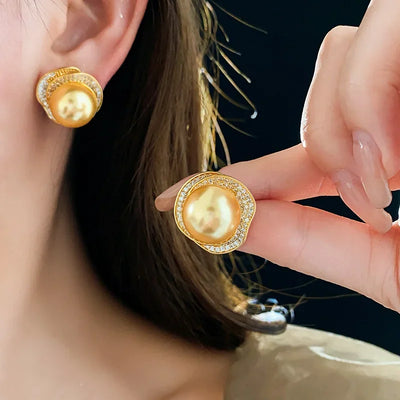 أقراط أذن دائرية مجوفة من الزركون للنساء، أقراط أذن فريدة غير منتظمة من اللؤلؤ الصناعي، مناسبة لحفلات الزفاف M1