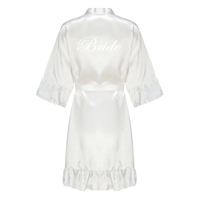 رداء زفاف العروس ووصيفة العروس للنساء هدايا حفلات الزفاف فستان الفريق ثوب حرير ساتان ملابس نوم كيمونو مع كشكشة حرف أبيض