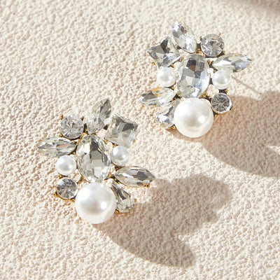 أقراط لؤلؤية فاخرة مرصعة بأحجار الراين بتصميم فرنسي عتيق أنيق، أقراط متينة بتصميم نبيل، إكسسوارات أذن من الزركون الثمين