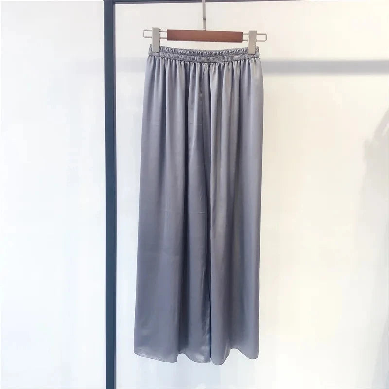 بيردسكي، قطعة واحدة من بنطلونات كابري واسعة الساق، مصنوعة من حرير التوت الطبيعي ١٠٠٪، مقاس إضافي، وخصر مرتفع. مقاس S-39