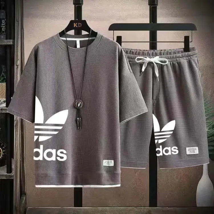 مجموعة ملابس رياضية رجالية جديدة لصيف 2025، مجموعة مكونة من قطعتين من تي شيرت + شورت عصري للرجال غير رسمي لكرة السلة