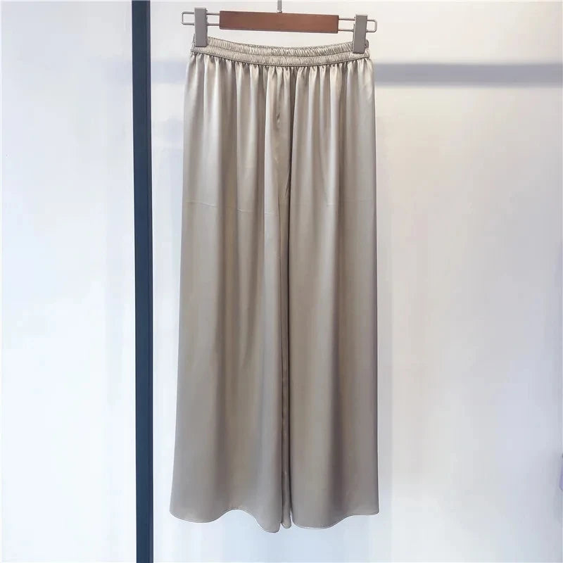 بيردسكي، قطعة واحدة من بنطلونات كابري واسعة الساق، مصنوعة من حرير التوت الطبيعي ١٠٠٪، مقاس إضافي، وخصر مرتفع. مقاس S-39