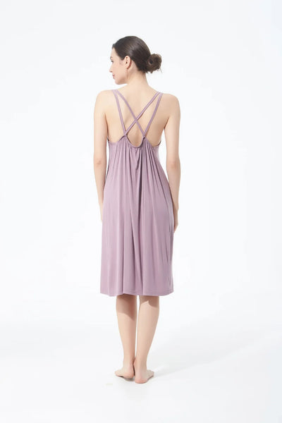 تنورة نسائية كاجوال أنيقة مثيرة مفتوحة الظهر كبيرة الحجم ذات قاعدة خلفية جميلة تنورة منزلية فضفاضة متقاطعة بأكمام طويلة