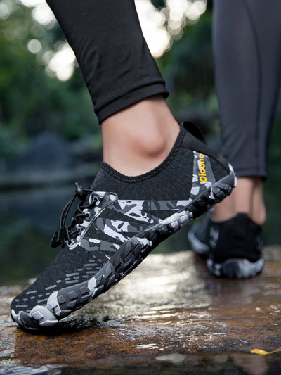 حذاء Oiaano للجنسين للرجال والنساء، مضاد للانزلاق، متين، أسود اللون، مقاوم للماء، نعل ناعم، خفيف الوزن، قابل للتنفس، رياضي للمشي والجري في الهواء الطلق