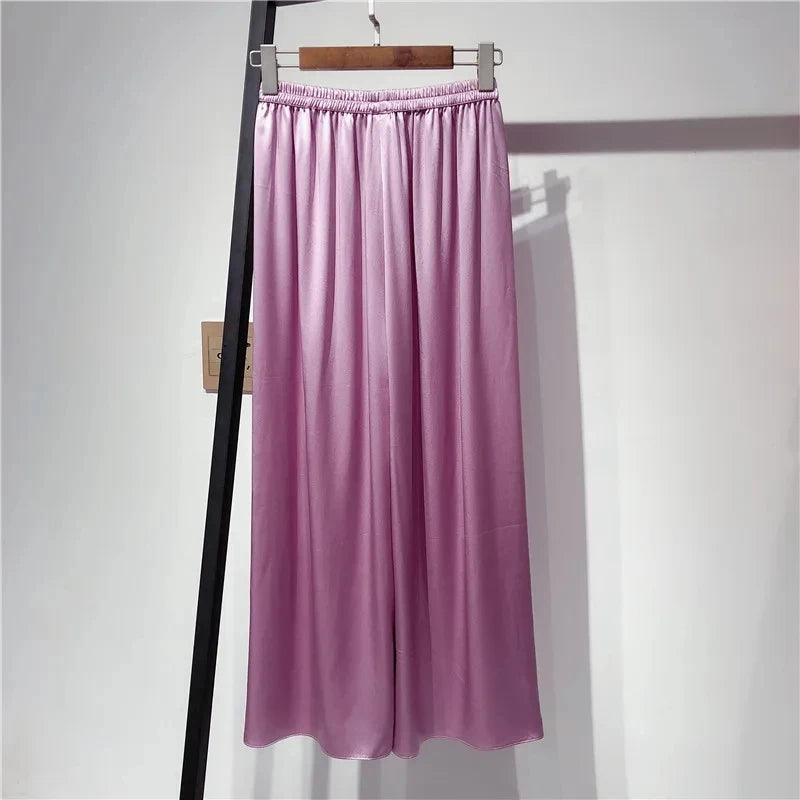 بيردسكي، قطعة واحدة من بنطلونات كابري واسعة الساق، مصنوعة من حرير التوت الطبيعي ١٠٠٪، مقاس إضافي، وخصر مرتفع. مقاس S-39