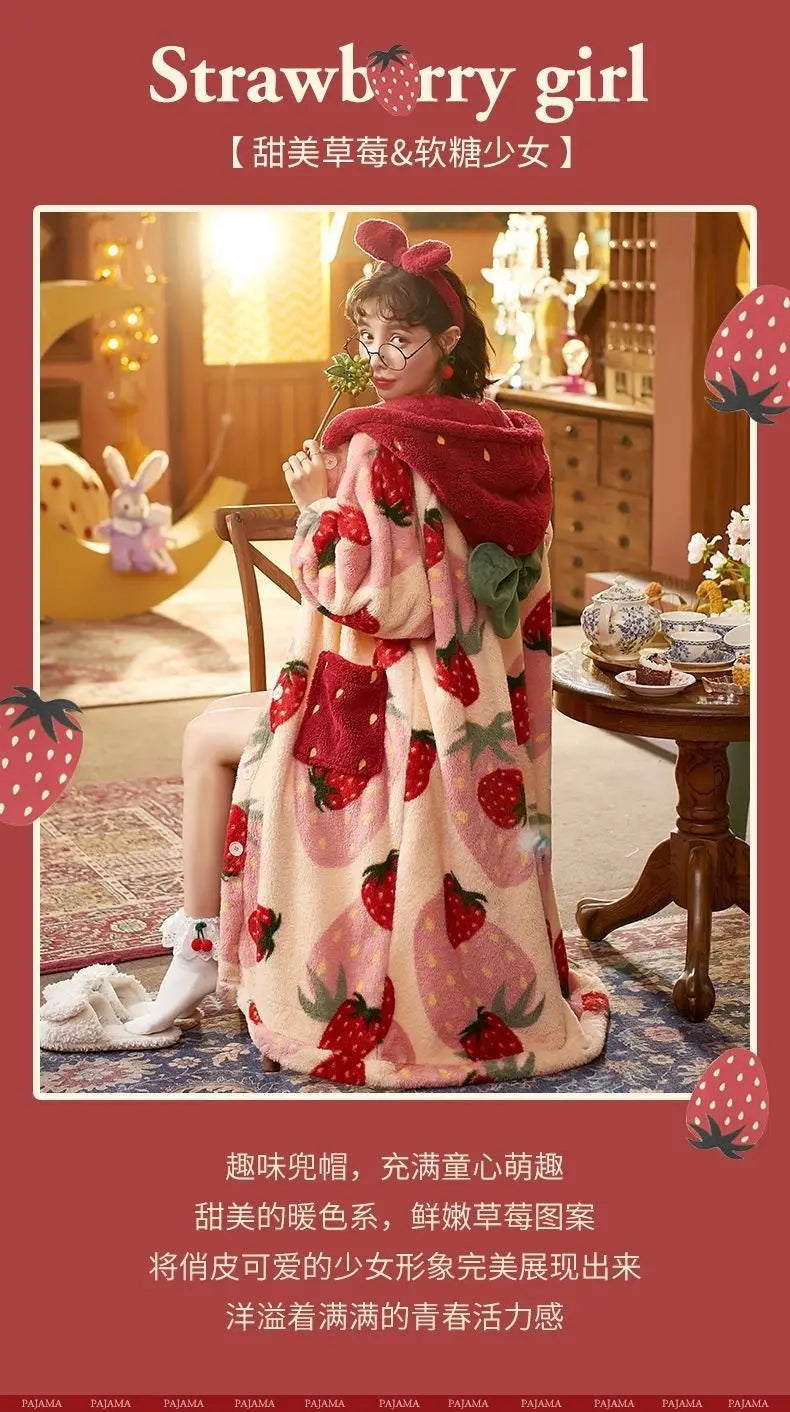 بيجامات شتوية للنساء، رداء طويل بغطاء للرأس برسومات كرتونية على شكل فراولة، ملابس منزلية لطيفة، ملابس نوم كاواي فلانل، رداء حمام دافئ ومريح
