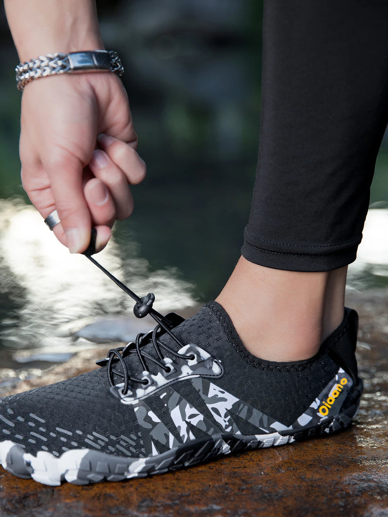 حذاء Oiaano للجنسين للرجال والنساء، مضاد للانزلاق، متين، أسود اللون، مقاوم للماء، نعل ناعم، خفيف الوزن، قابل للتنفس، رياضي للمشي والجري في الهواء الطلق