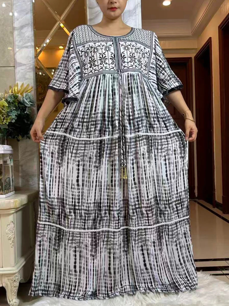 فستان صيفي جديد لعام 2025 عباية إسلامية بأكمام قصيرة وخصر مجمع مزهر فضفاض من بوبو ماكسي إسلامي للنساء ملابس عباية أفريقية