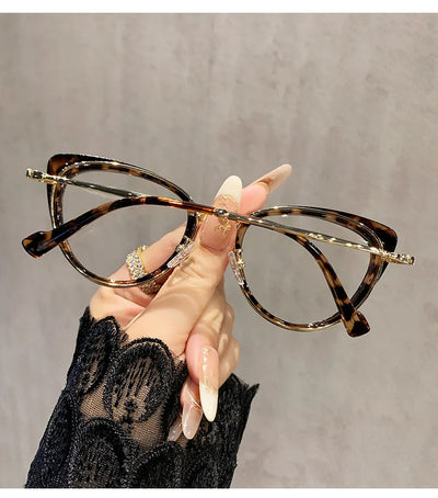 نظارات قصر النظر العصرية ذات التصميم المعدني على شكل عين القطة، غير عاكسة للضوء، متغيرة اللون، مضادة لقصر النظر، 038