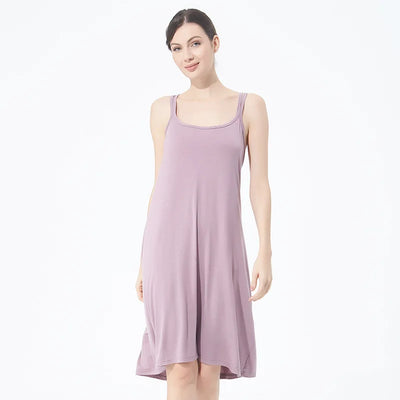 تنورة نسائية كاجوال أنيقة مثيرة مفتوحة الظهر كبيرة الحجم ذات قاعدة خلفية جميلة تنورة منزلية فضفاضة متقاطعة بأكمام طويلة