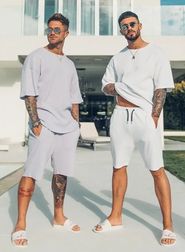 تي شيرت رجالي صيفي فضفاض بأكمام قصيرة مطبوع عليه دب مرح لعام 2024، بدلة زوجية يومية للخروج في الشارع، شورت صيفي مكون من قطعتين للرجال