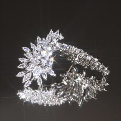 أقراط نسائية رائعة من Huitan مرصعة بأحجار الزركونيا المكعبة المتلألئة، أقراط ثقب الأذن، مجوهرات الحفلات، شحن مباشر