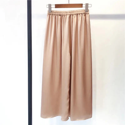 بيردسكي، قطعة واحدة من بنطلونات كابري واسعة الساق، مصنوعة من حرير التوت الطبيعي ١٠٠٪، مقاس إضافي، وخصر مرتفع. مقاس S-39