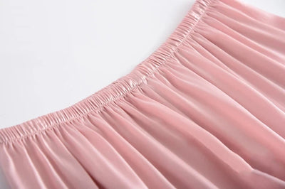 بيردسكي، قطعة واحدة من بنطلونات كابري واسعة الساق، مصنوعة من حرير التوت الطبيعي ١٠٠٪، مقاس إضافي، وخصر مرتفع. مقاس S-39