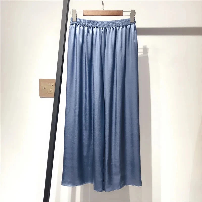 بيردسكي، قطعة واحدة من بنطلونات كابري واسعة الساق، مصنوعة من حرير التوت الطبيعي ١٠٠٪، مقاس إضافي، وخصر مرتفع. مقاس S-39