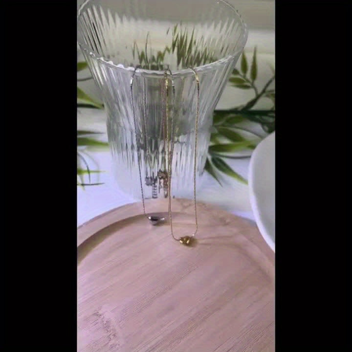 A 304 Stainless Steel Pendant Necklace With A Sweet Style, Casting Process, Delicate And Small Brushed Small Peach Heart Shape, Specially Designed For Women, Small And Extraordinary Love Treasures, Suitable For Young Ladies T