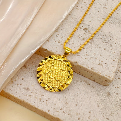 Golden retro Muslim style pendant necklace for women, fashionable jewelry.