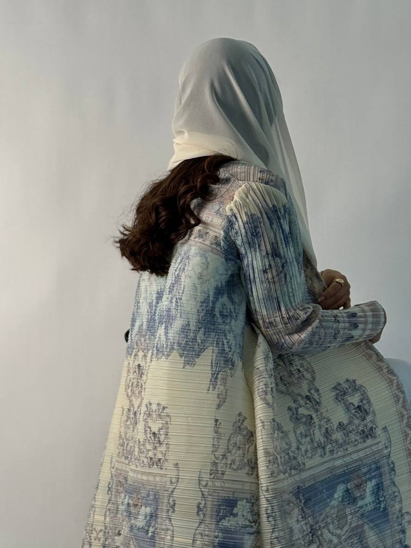 Exclusive Summer New Collection for Eid Al-Fitr 2025, Featuring a Pleated Miyake-Style Coat Cape with Prints, High Elasticity, Ultra-Long Middle Eastern Style Abaya Robe, Suitable for All Seasons. This Versatile Women&