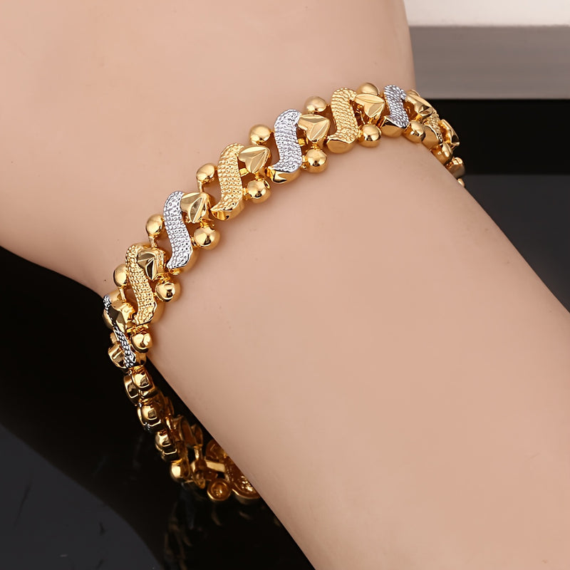 Elegant 24K Golden Plated Heart Charm Bracelet, Boho Style Alloy Jewelry for Women, Daily Wear, African Dubai Inspired Gift, All Season Accessory