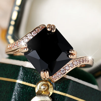Luxury and Fashionable Black Synthetic Zirconia Ring for Women with Personality, Suitable for Banquets and Wedding Season