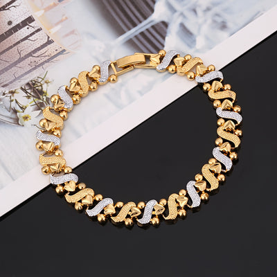 Elegant 24K Golden Plated Heart Charm Bracelet, Boho Style Alloy Jewelry for Women, Daily Wear, African Dubai Inspired Gift, All Season Accessory
