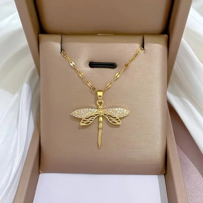 Women'S Elegant Dragonfly Pendant Necklace with Synthetic Zirconia - 18K Golden Plated Stainless Steel Chain, Interlocking Link Design, All-season Versatile Jewelry Gift For Her, Cute Necklace, Daily Wear Jewelry, Sophisticat