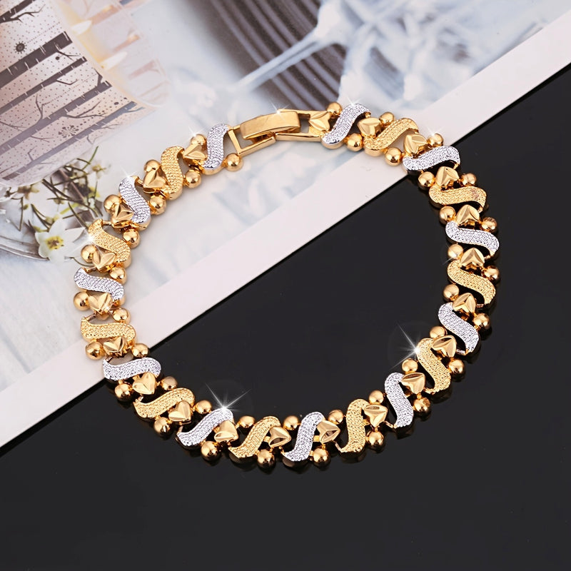 Elegant 24K Golden Plated Heart Charm Bracelet, Boho Style Alloy Jewelry for Women, Daily Wear, African Dubai Inspired Gift, All Season Accessory